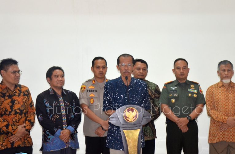 ANTISIPASI COVID-19, BUPATI SUPRAWOTO GELAR KONFERENSI PERS