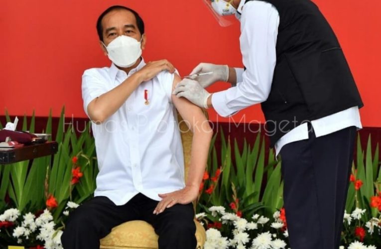 Presiden Jokowi, Orang Pertama di Indonesia yang Disuntik Vaksin Covid-19