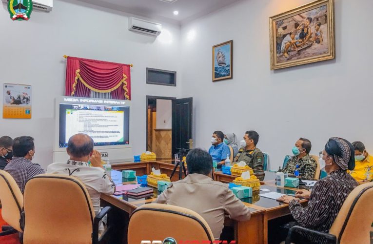 Rakor Pelaksanaan PPKM Darurat se-Jawa Timur.