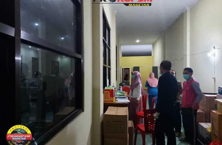 Semangati Pejuang Di Garda Terdepan, Bupati Magetan Sambangi Nakes