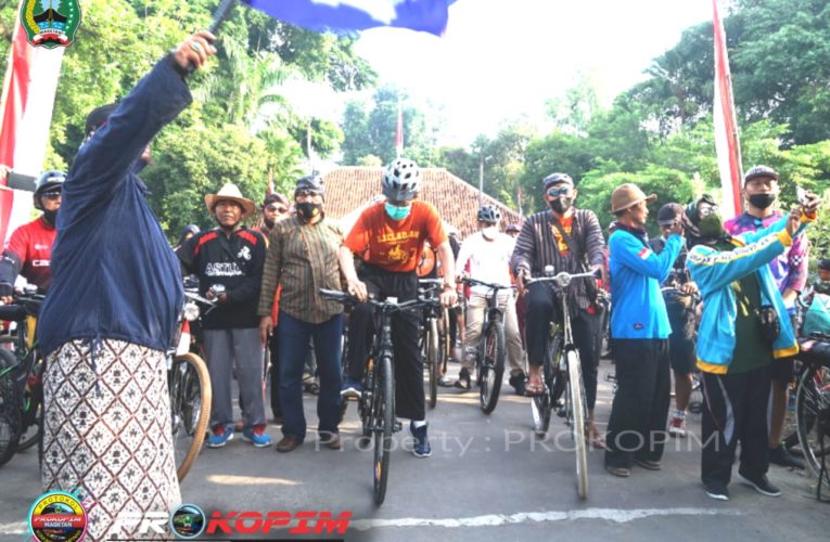 ONTHEL JELAJAH BUDAYA DAN BAZAR UMKM MAGETAN TAHUN 2022