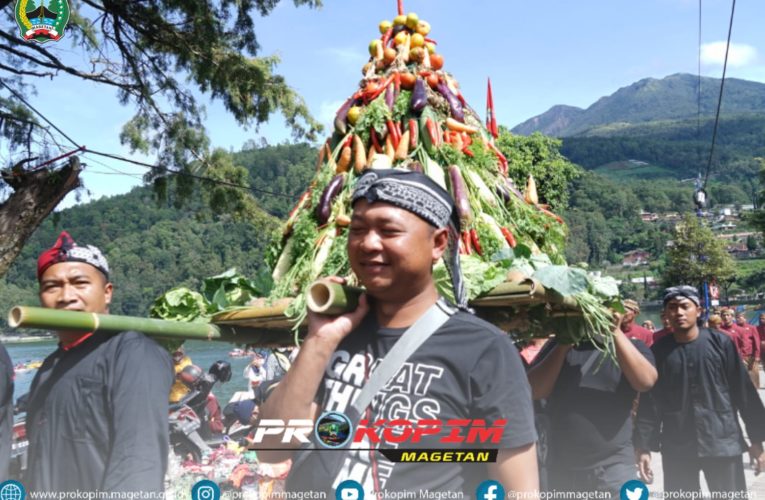 Tradisi Bersih Desa Kelurahan Sarangan