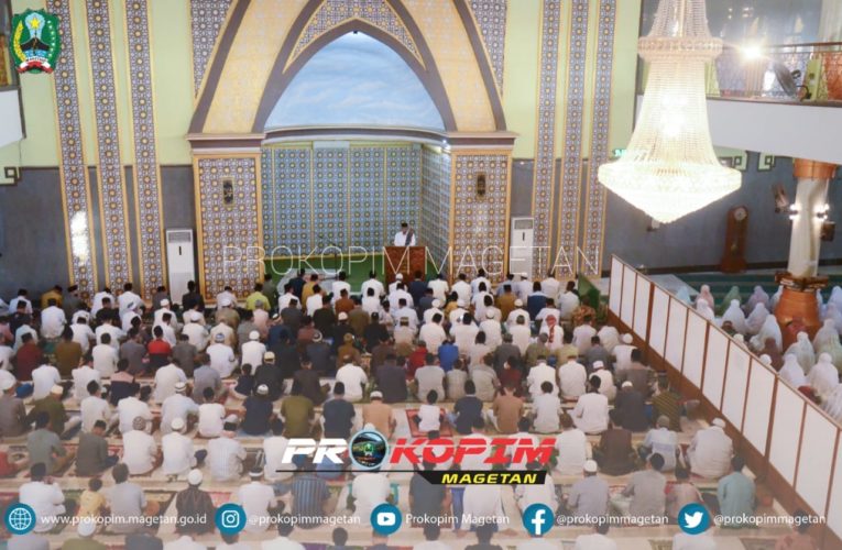 BUPATI RAYAKAN IDUL ADHA 1443 DI MASJID AGUNG BAITUSSALAM MAGETAN