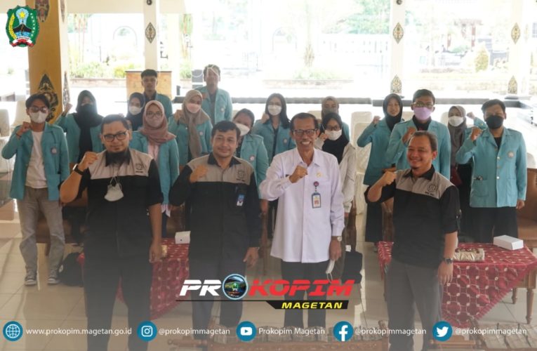BUPATI TERIMA MAHASISWA KKNT UNS SURAKARTA