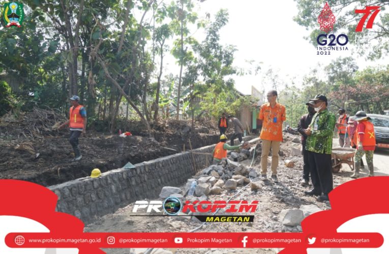 BUPATI TINJAU LANGSUNG PENGERJAAN INFRASTRUKTUR UMUM DI MAGETAN