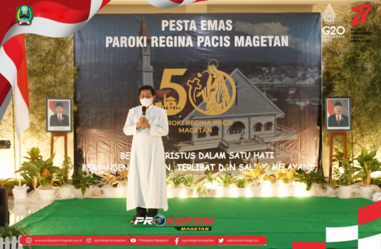 BERKEBHINEKAAN MEWARNAI PESTA EMAS PAROKI REGINA PACIS