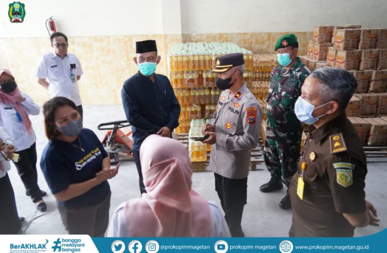 PASTIKAN STOK LOGISTIK AMAN JELANG NATARU, FORKOPIMDA GELAR SURVEI HARGA PASAR