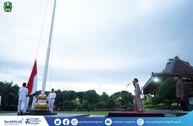 PELAJAR KECAMATAN NGUNTORONADI TAMPIL EPIK DI PARADE SURYA SENJA