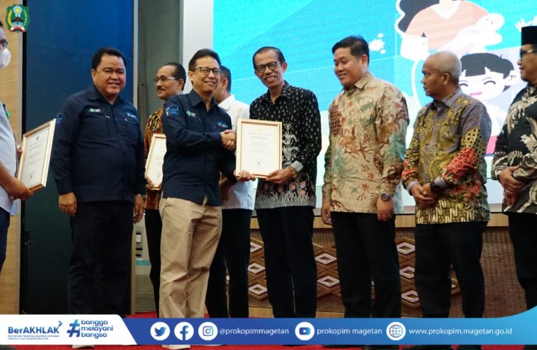 Puncak Peringatan Pekan Imunisasi Dunia, Kabupaten Magetan Raih Penghargaan dari Kemenkes RI
