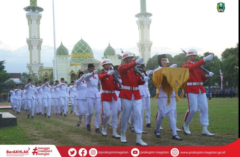 Upacara Penurunan Bendera Merah Putih.