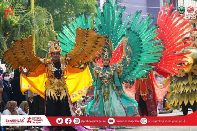 Antusiasme Masyarakat Saksikan Pawai Budaya Bangga Magetan