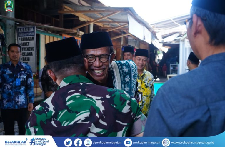 BUPATI PAMITAN DENGAN PEDAGANG PASAR SAYUR MAGETAN