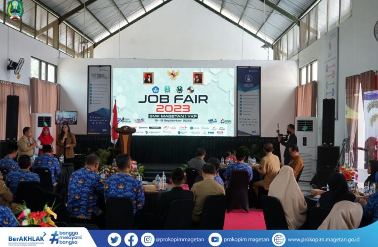 BUPATI BUKA JOB FAIR 2023 SMK MAGETAN 1 YKP