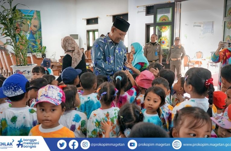 TK PGRI MILANGASRI BERKESEMPATAN MENGENAL PENDAPA SURYA GRAHA