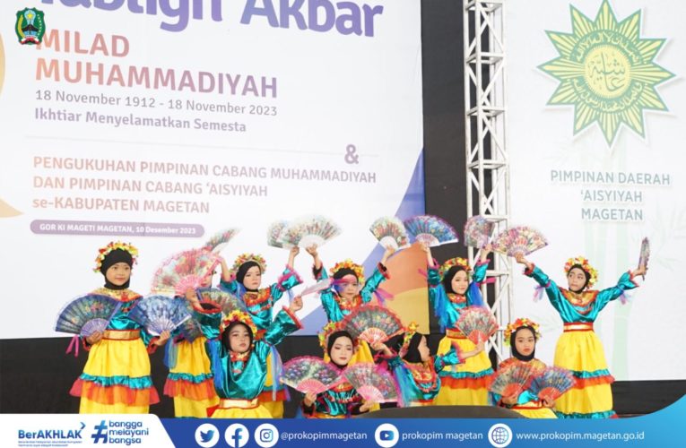 HADIRI MILAD MUHAMMADIYAH KE-111, Pj. BUPATI MAGETAN APRESIASI PERAN MUHAMMADIYAH DI KABUPATEN MAGETAN