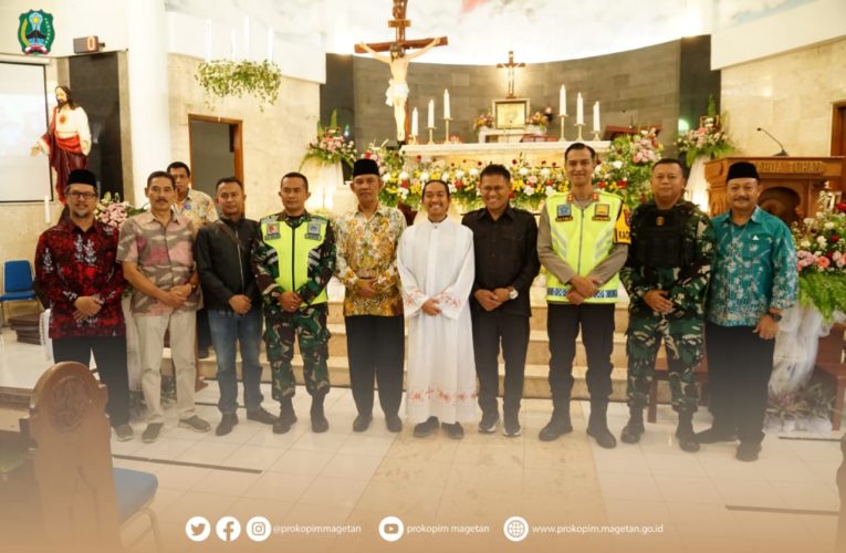PASTIKAN PERIBADATAN AMAN DAN LANCAR, FORKOPIMDA KUNJUNGI GEREJA
