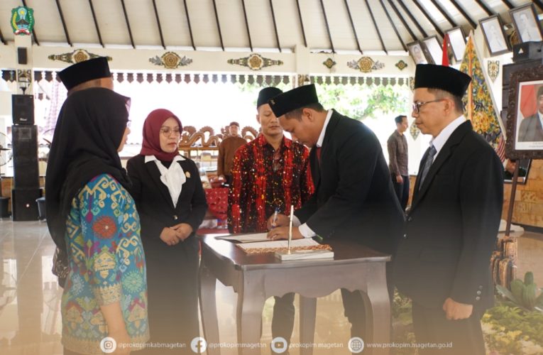 Sah! 235 Anggota Pengawas Kelurahan/Desa Pilkada 2024 Resmi Dilantik