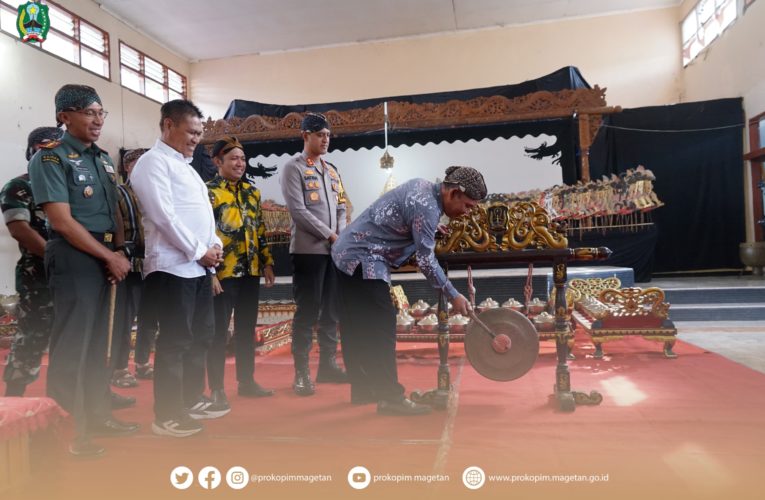 PJ BUPATI MAGETAN HERGUNADI BUKA PAMERAN TOSAN AJI EDISI KE – 4 MAGETAN