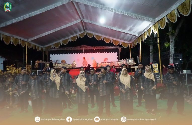 DUSUN KARANG KAPONG KELURAHAN PANEKAN LAKUKAN BERSIH DESA SEKALIGUS HIBURAN MASYARAKAT WAYANG KULIT