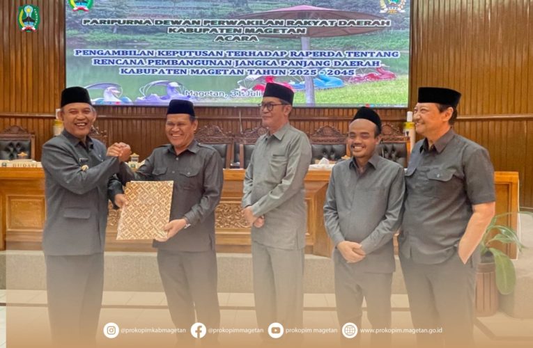 PJ BUPATI HADIRI RAPAT PARIPURNA DPRD MAGETAN