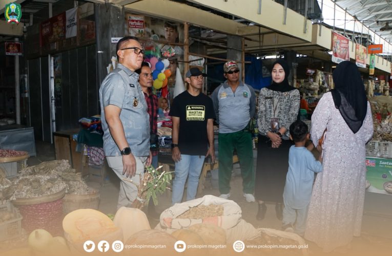 PJ BUPATI MAGETAN TINJAU PASAR SAYUR