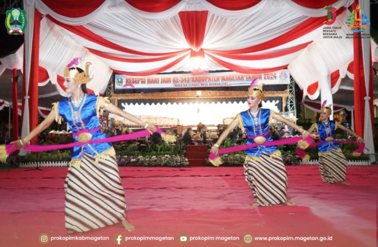 RESEPSI HARI JADI KE-349, PEMKAB GELAR WAYANG KULIT DI ALUN-ALUN