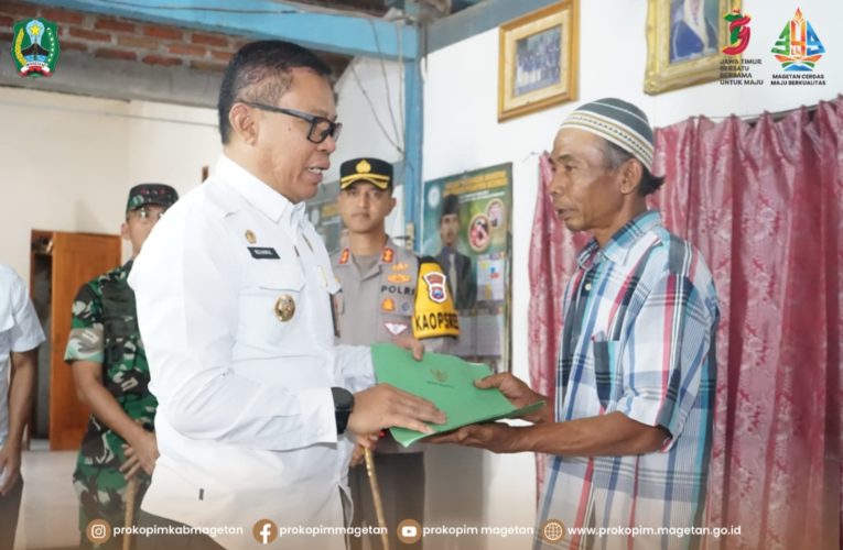 PJ.Bupati Magetan Santuni Korban Tertimpa Pohon Tumbang