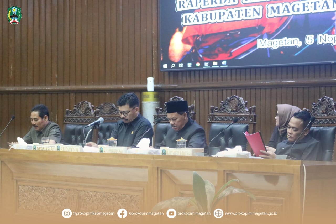 RAPAT PARIPURNA AGENDA PANDANGAN UMUM FRAKSI DPRD TENTANG RENCANA TATA RUANG WILAYAH TAHUN 2024-2044