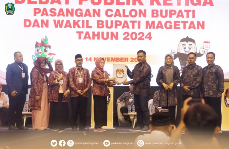 DEBAT PUBLIK PAMUNGKAS PILKADA MAGETAN 2024 BERLANGSUNG DI GOR KI MAGETI, MERIAH DAN KONDUSIF