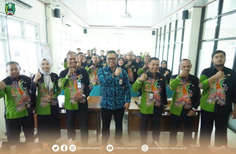 PJ BUPATI MAGETAN KUNJUNGI DAN MEMBERI PENGARAHAN KEPADA KARYAWAN KARYAWATI DINAS PERINDUSTRIAN DAN PERDAGANGAN MAGETAN