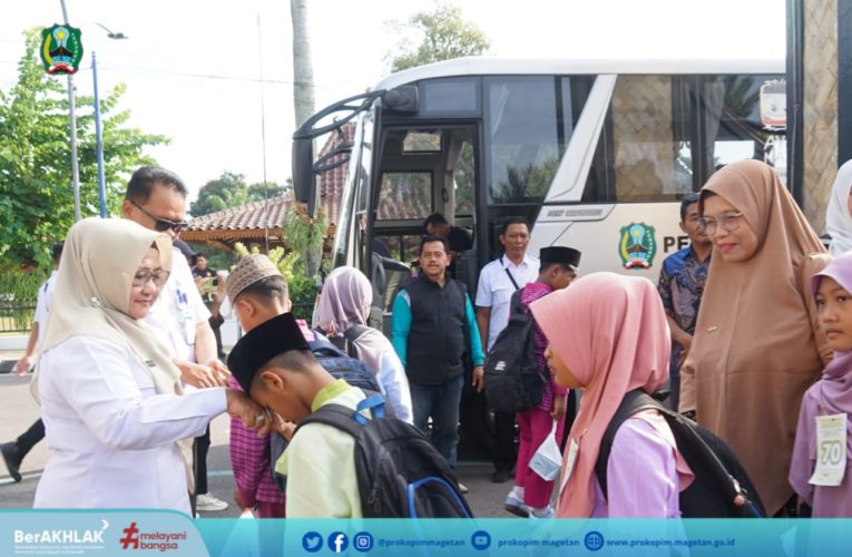 Bupati Magetan Berangkatkan Anak Yatim dan Dhuafa ke Mojosemi Forest Park