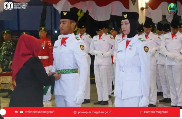BUPATI MAGETAN KUKUHKAN PASKIBRAKA KABUPATEN MAGETAN 2025