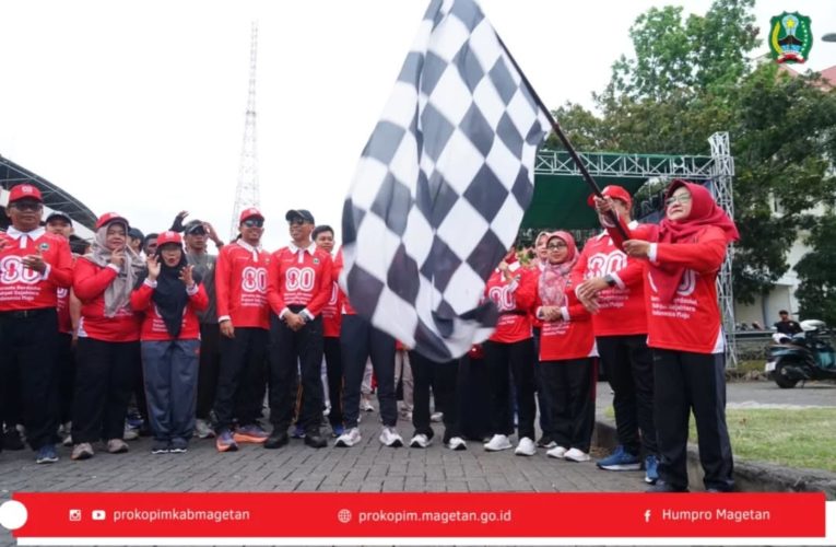 Jalan Santai Meriahkan HUT ke-80 RI dan HUT ke-64 Bank Jatim di Magetan