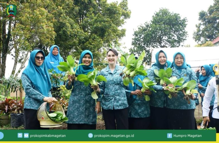 Ketua PKK Jatim dan Magetan Ajak Warga Poncol Perkuat Ketahanan Pangan dan Tekan Stunting
