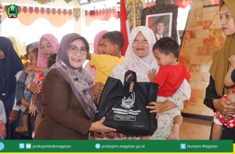 Ratusan Balita Padati Pendopo Surya Graha, Terima PMT dari Pemkab Magetan