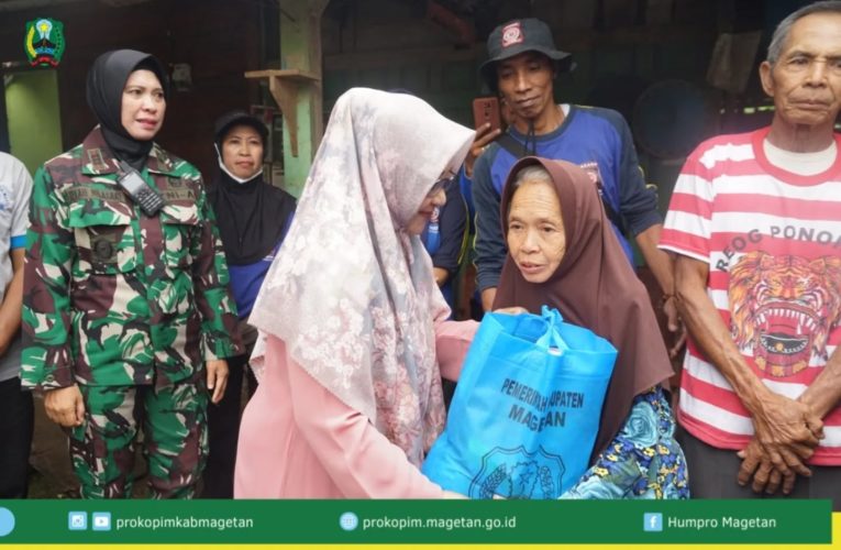 Bupati Magetan Serahkan Bantuan kepada Korban Longsor di Desa Jabung