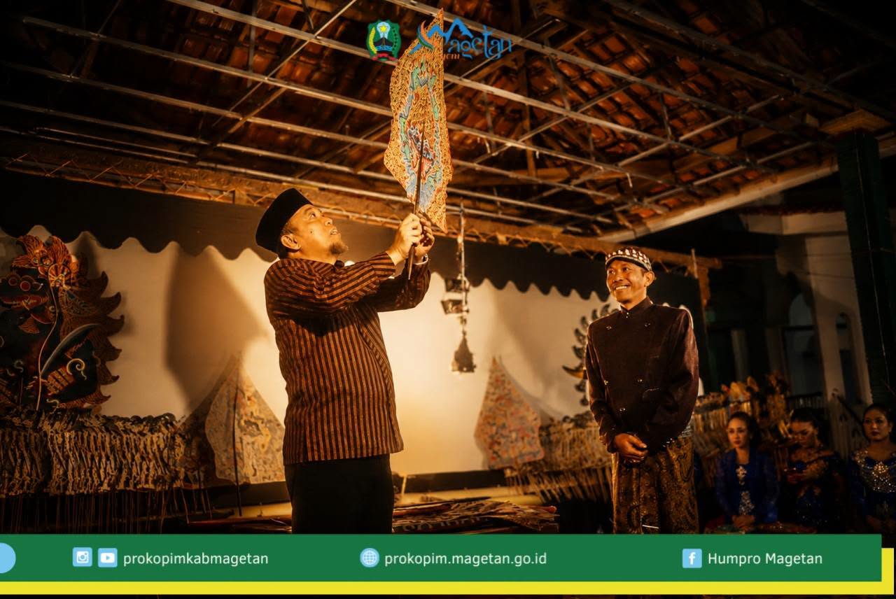 Peringati 1 Muharram 2026, Kang Suyat Ajak Warga Jaga Kebersihan Lewat Momentum Wayang Kulit