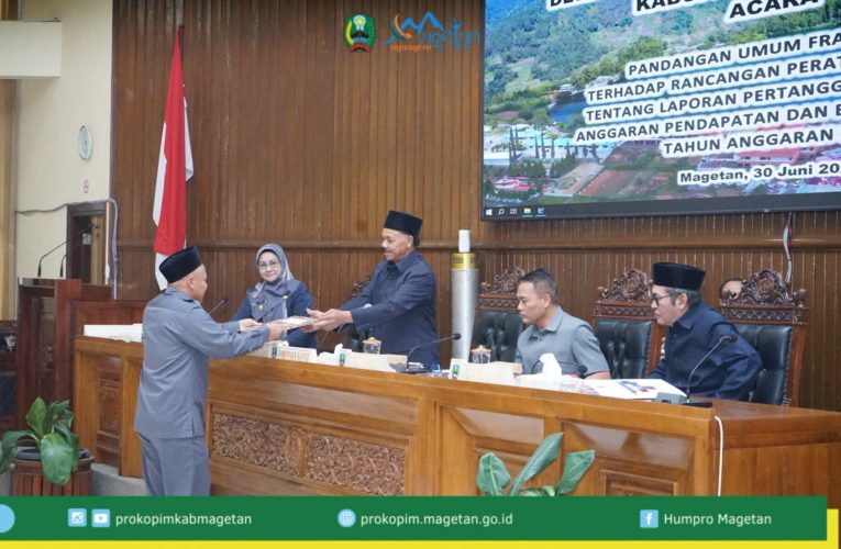 Rapat Paripurna DPRD Agenda Pandangan Umum 8 Fraksi DPRD terhadap Raperda LPJ ABPD Kab. Magetan T.A 2025.