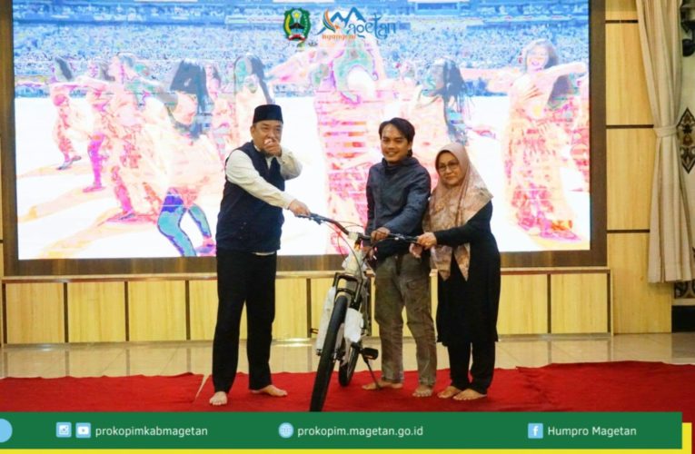 Euforia Nobar Final Piala Dunia 2026, Bupati dan Wakil Bupati Magetan bersama Warga Ramaikan Pendopo Surya Graha.